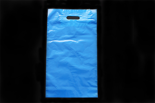 Bolsa de PE BD, azul, con fuelle de fondo y manilla reforzada tipo parche